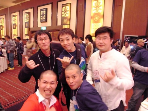 GZ2WFuAGrwTTEemzow35_480_480-92440cd1.jpg