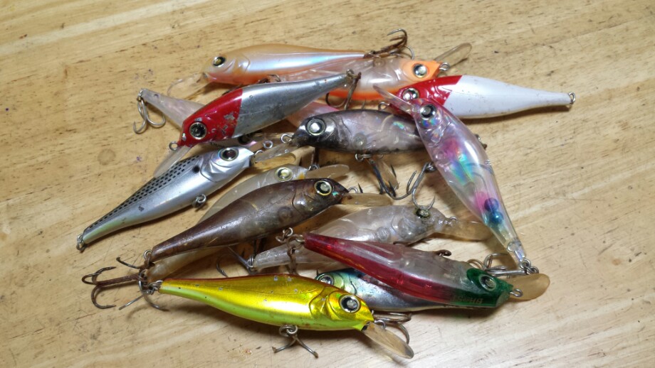 送料無料/即納】シントワ アクエリアス AQ40S シンキングミノー 黒金 ルアー用品