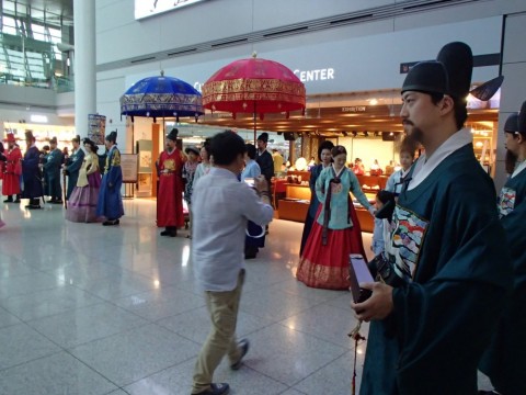 4gxmjjs4gvrcb8porhua_480_480-3ef87955.jpg