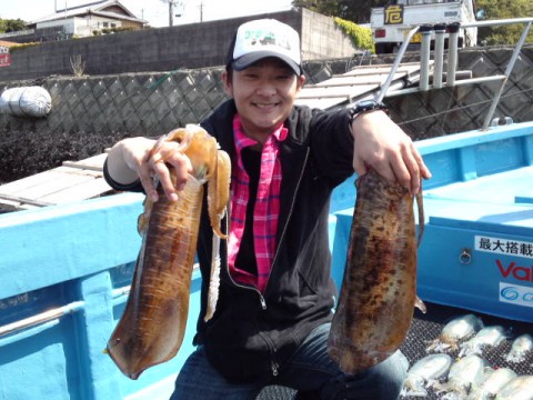 6br4pugrmkd6tytfcw6m_480_480-4071f489.jpg