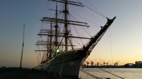 6dk7az6pdy7jmhrs8b9k_920_518-dcb2875b.jpg