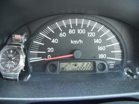 7v8y6kudoa84xe3edamo_480_480-cf4122f7.jpg