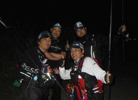 aj3cgk6pz866f8zc53x6_480_480-03529220.jpg