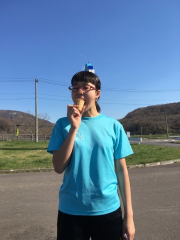 grynmdoe4w4m8ir8hjfr_690_920-51d137a0.jpg
