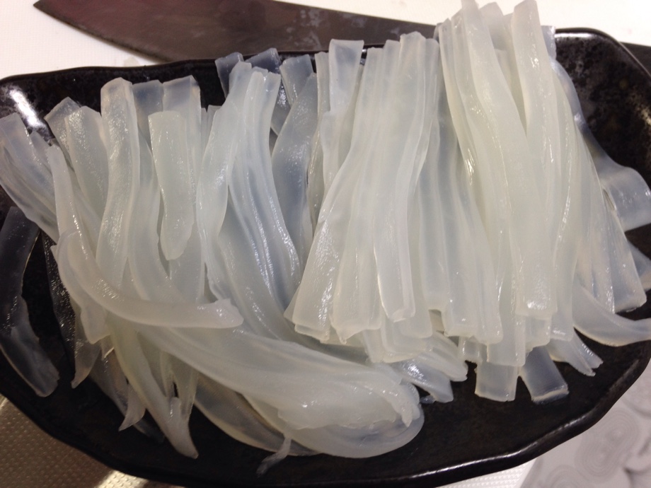 九州オフショア ジギング キャスティング タイラバ 新鮮 透明なアオリイカを調理