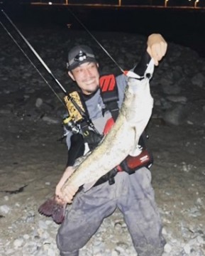 hrgwe2agrjm8kzugoute_307_382-9a70be21.jpg