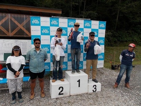 j79jywcir8gx4o2u4v7e_500_375-0377e010.jpg