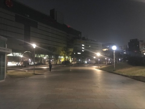 m2bx3j57hrxryoj34e24_480_480-cd610330.jpg