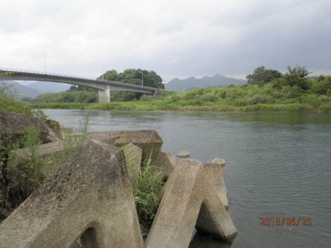 phehjfpuys5oj8ffkexc_480_480-e02f0983.jpg