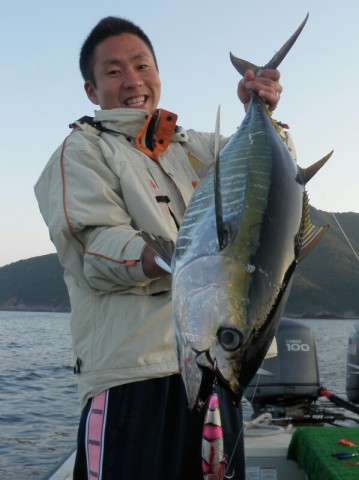 po6f8kmrkrisx2bjidpo_598_800-00991842.jpg