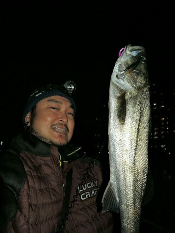 r2xizhnrs5yen859fagm_690_920-eea76f73.jpg