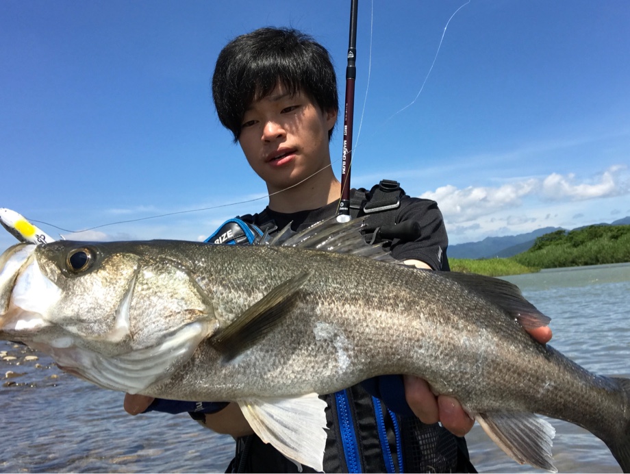 Mynkミ Style 釣れたら笑顔でガッツポーズ Mynkミ Style 釣れたら笑顔でガッツポーズ