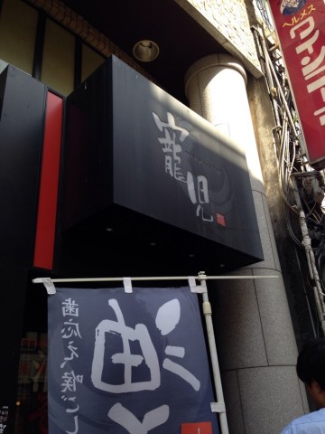 ynvdbd7pr5asi4tsbyuz_690_920-7d7ea77d.jpg